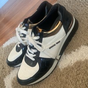 Michael Kors Shoes Size 10